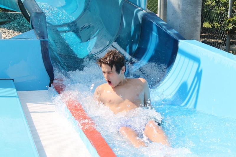 Village Camps International Summer Camp Leysin, Switzerland 2025-08-09 https://www.villagecamps.com/journals_admin/images/696-1-poolday (203).jpg